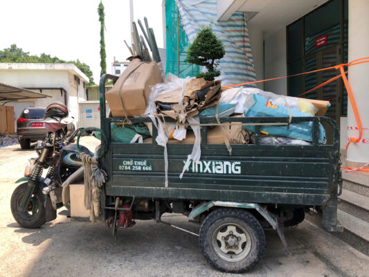 Giá thuê xe ba gác dọn rác kho bãi tại Tân Bình