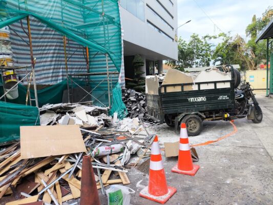 Dọn rác cải tạo văn phòng tại Viettel Hoàng Hoa Thám